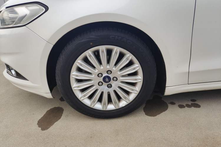 Used Ford Mondeo 2013 2.0L GTDi 200 Fashion Edition Exterior 4