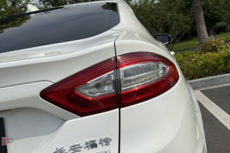 Used Ford Mondeo 2013 1.5L GTDi180 Fashion Edition Exterior 4