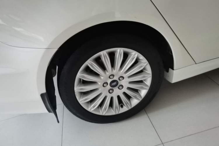 Used Ford Mondeo 2013 2.0L GTDi 200 Fashion Edition Exterior 5