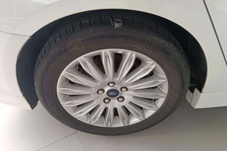 Used Ford Mondeo 2013 2.0L GTDi 200 Fashion Edition Exterior 5