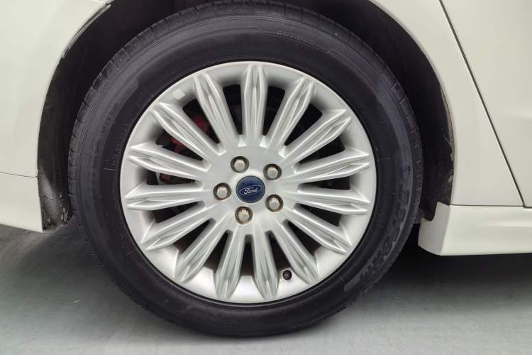 Used Ford Mondeo 2013 2.0L GTDi 200 Fashion Edition Exterior 5