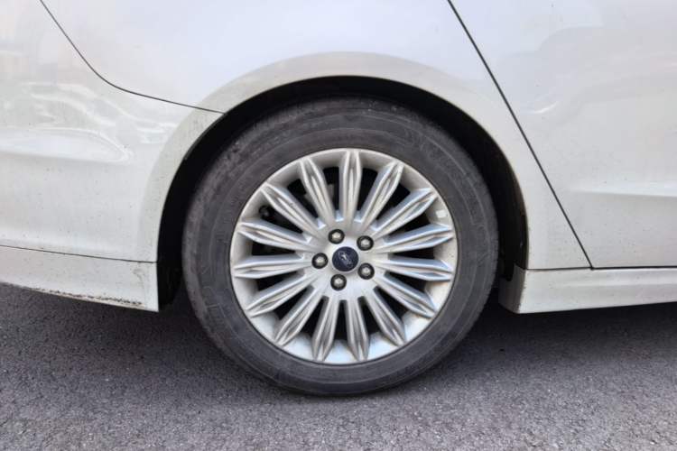 Used Ford Mondeo 2013 2.0L GTDi 200 Luxury Model Exterior 5