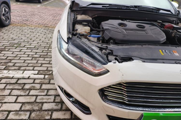 Used Ford Mondeo 2013 2.0L GTDi 200 Luxury Model Exterior 6