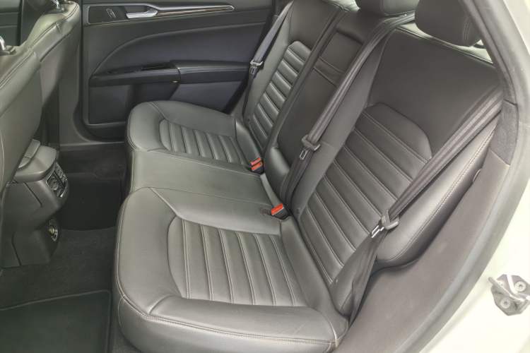 Used Ford Mondeo 2013 2.0L GTDi 200 Fashion Edition Exterior 6