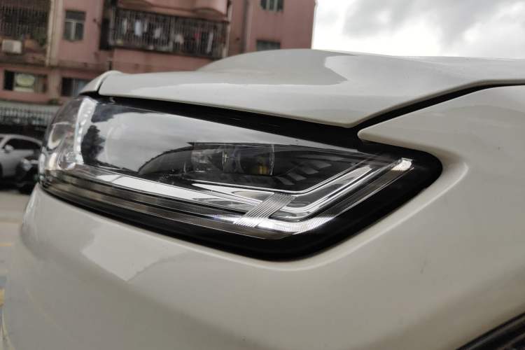 Used Ford Mondeo 2013 2.0L GTDi 200 Luxury Model Exterior 6