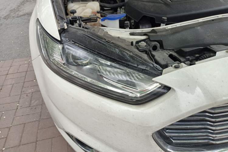 Used Ford Mondeo 2013 2.0L GTDi 200 Luxury Model Exterior 6