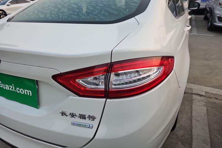 Used Ford Mondeo 2013 2.0L GTDi 200 Fashion Edition Exterior 6