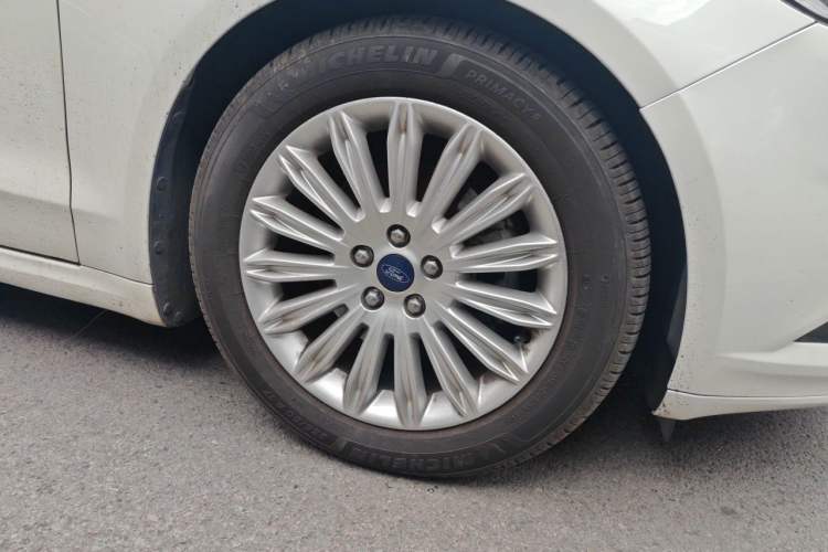 Used Ford Mondeo 2013 2.0L GTDi 200 Luxury Model Exterior 7