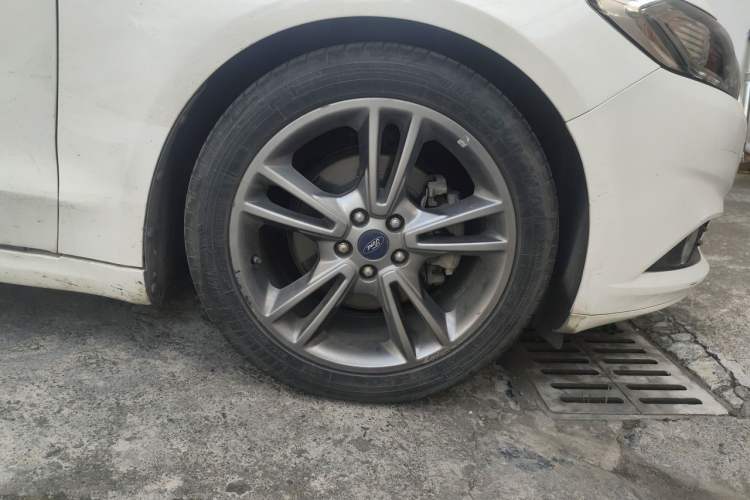 Used Ford Mondeo 2013 2.0L GTDi240 Luxury Sport Model Exterior 7