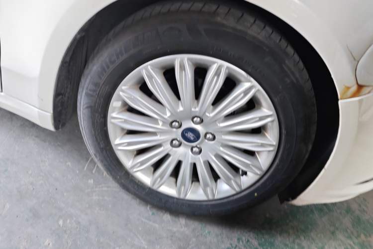 Used Ford Mondeo 2013 2.0L GTDi 200 Luxury Model Exterior 7