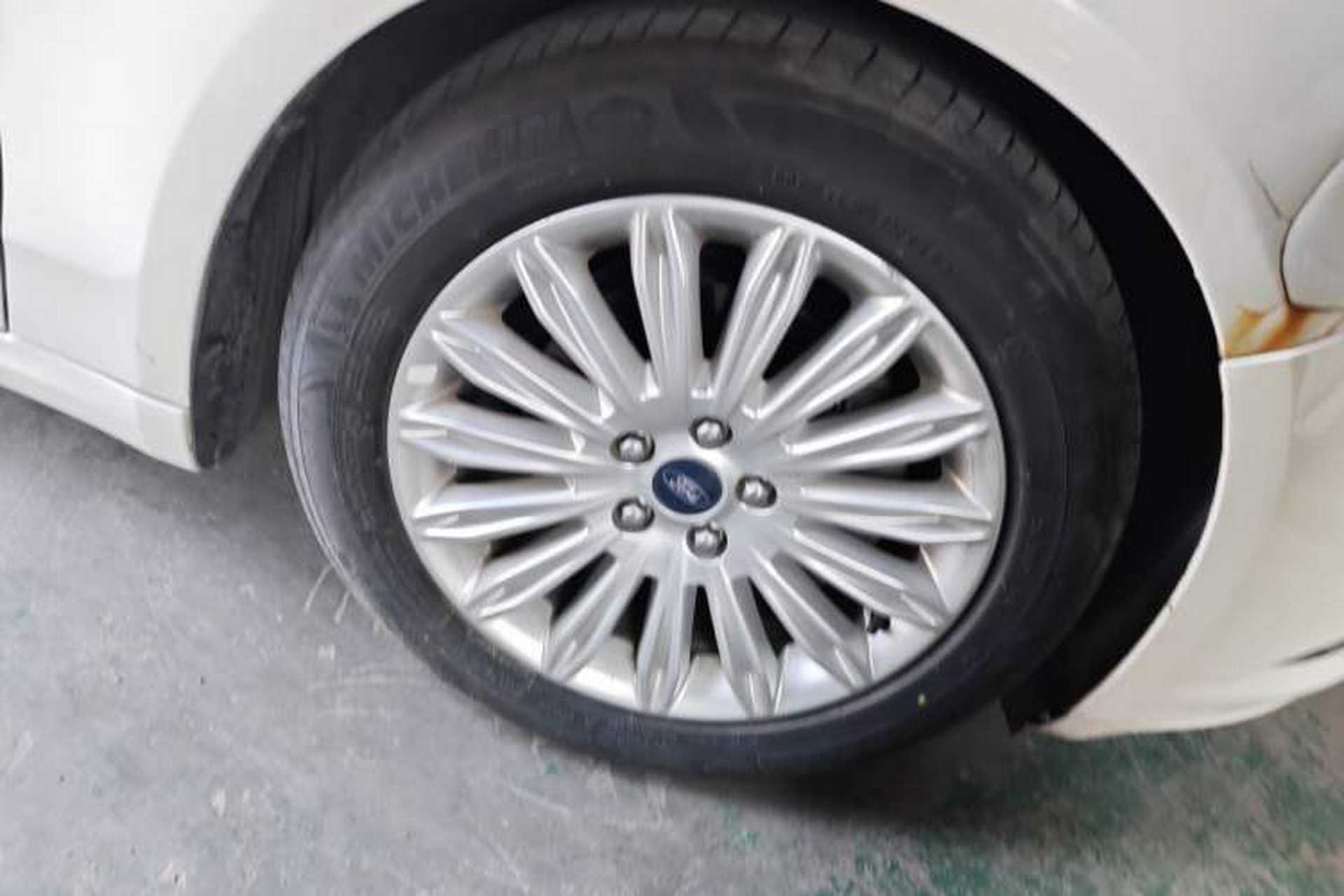 Used Ford Mondeo 2013 2.0L GTDi 200 Luxury Model Exterior 7