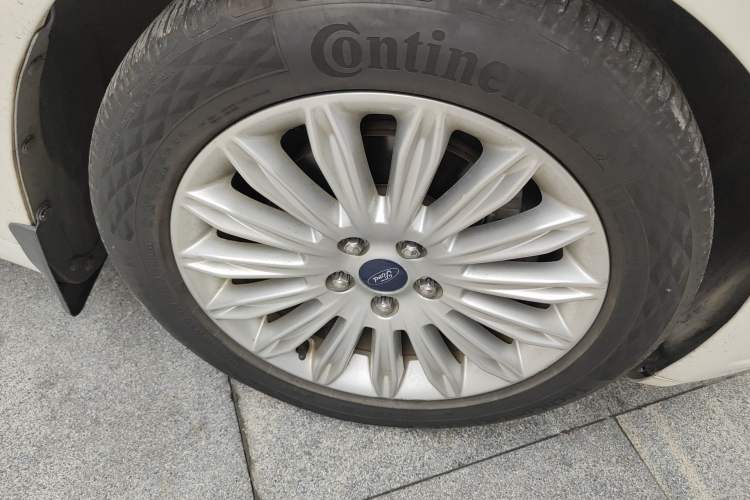 Used Ford Mondeo 2013 2.0L GTDi 200 Luxury Model Exterior 7
