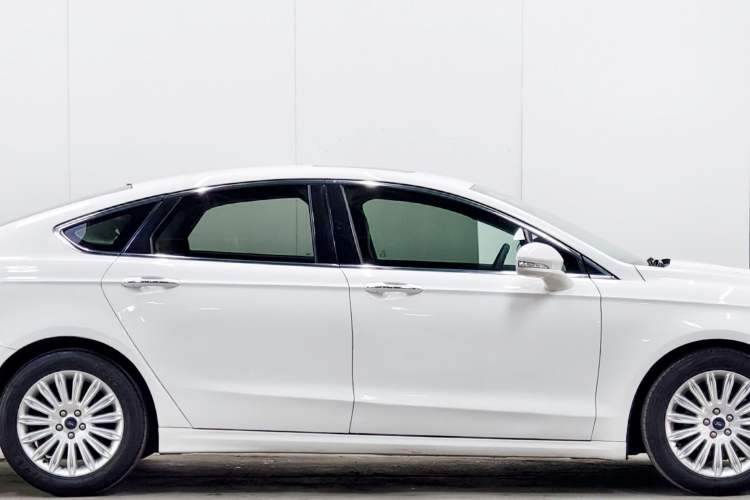 Used Ford Mondeo 2013 2.0L GTDi 200 Fashion Edition Exterior 7