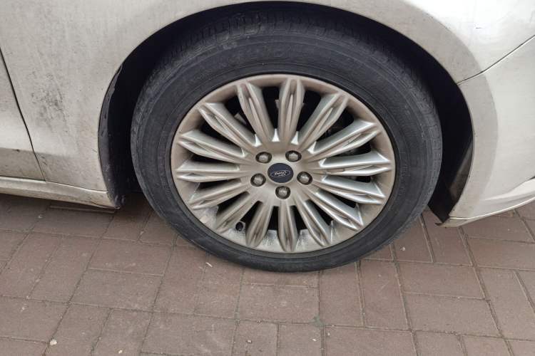 Used Ford Mondeo 2013 2.0L GTDi 200 Luxury Model Exterior 7