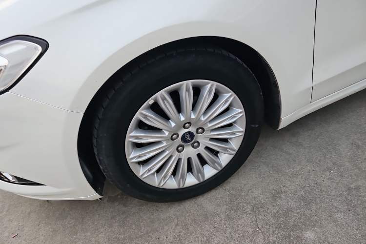 Used Ford Mondeo 2013 2.0L GTDi 200 Fashion Edition Exterior 7