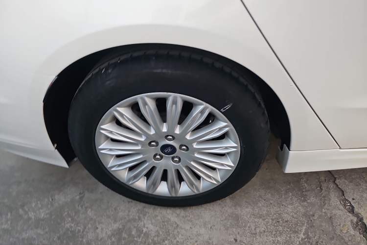 Used Ford Mondeo 2013 2.0L GTDi 200 Fashion Edition Exterior 8