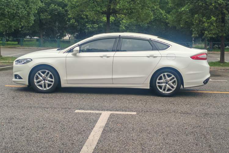 Used Ford Mondeo 2013 1.5L GTDi180 Fashion Edition Exterior 9