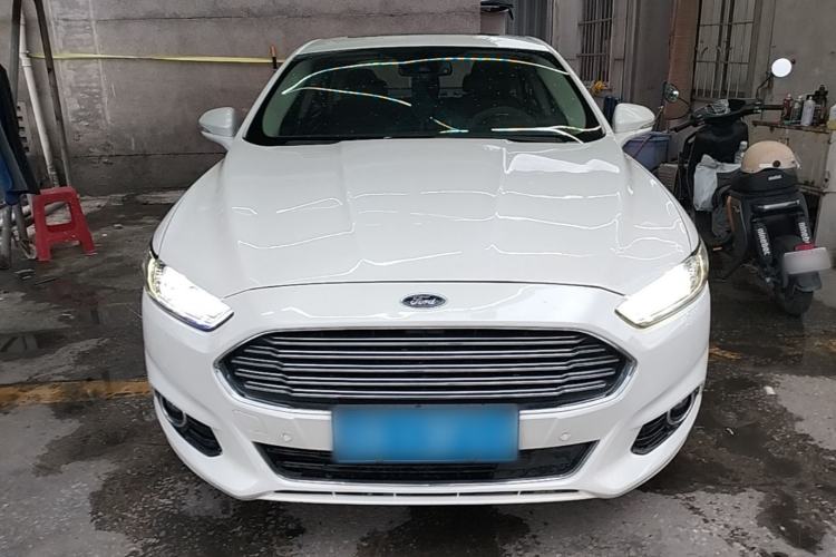 Used Ford Mondeo 2013 2.0L GTDi 200 Luxury Model Front