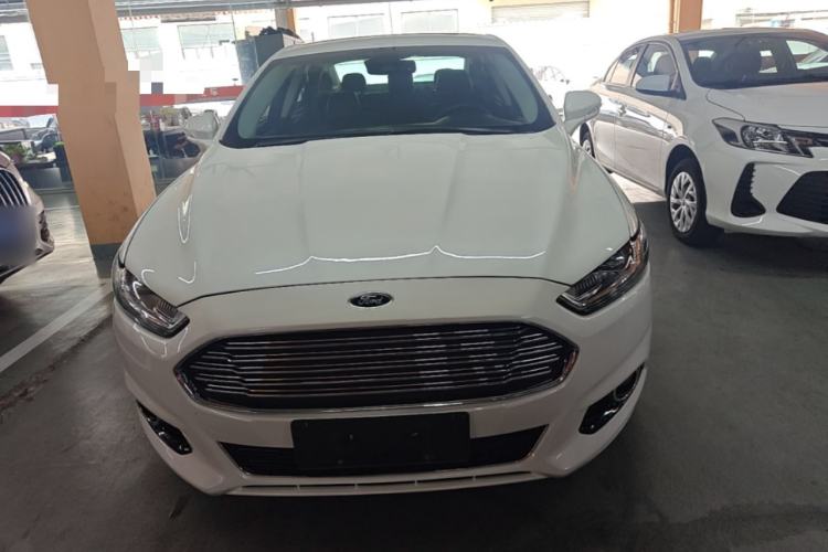 Used Ford Mondeo 2013 2.0L GTDi 200 Luxury Model Front