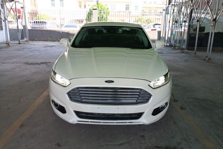Used Ford Mondeo 2013 2.0L GTDi 200 Luxury Model Front