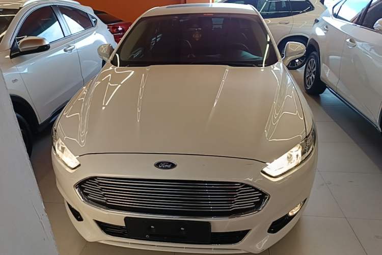 Used Ford Mondeo 2013 2.0L GTDi 200 Fashion Edition Front