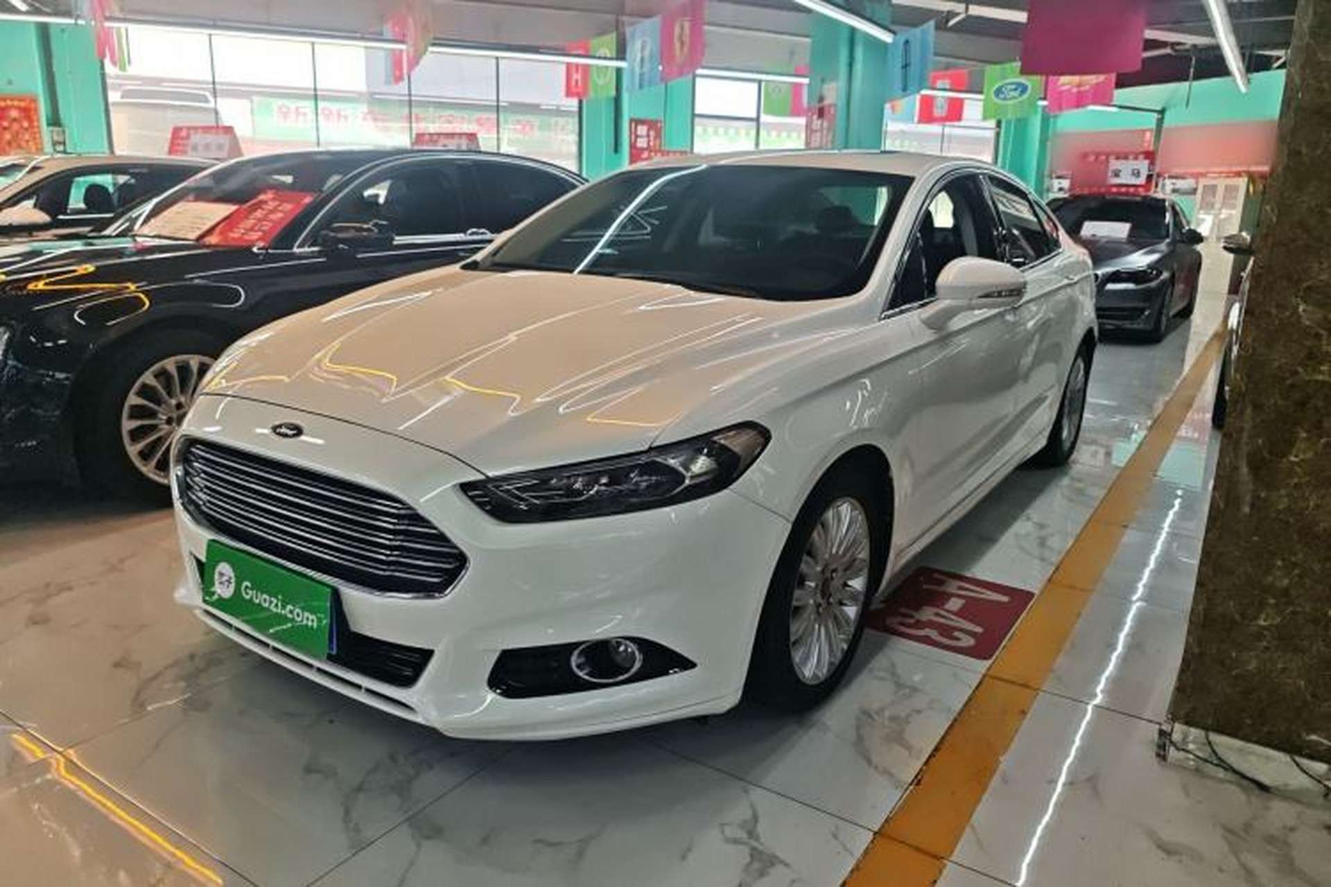 Used Ford Mondeo 2013 2.0L GTDi 200 Luxury Model Front Left 45 Deg