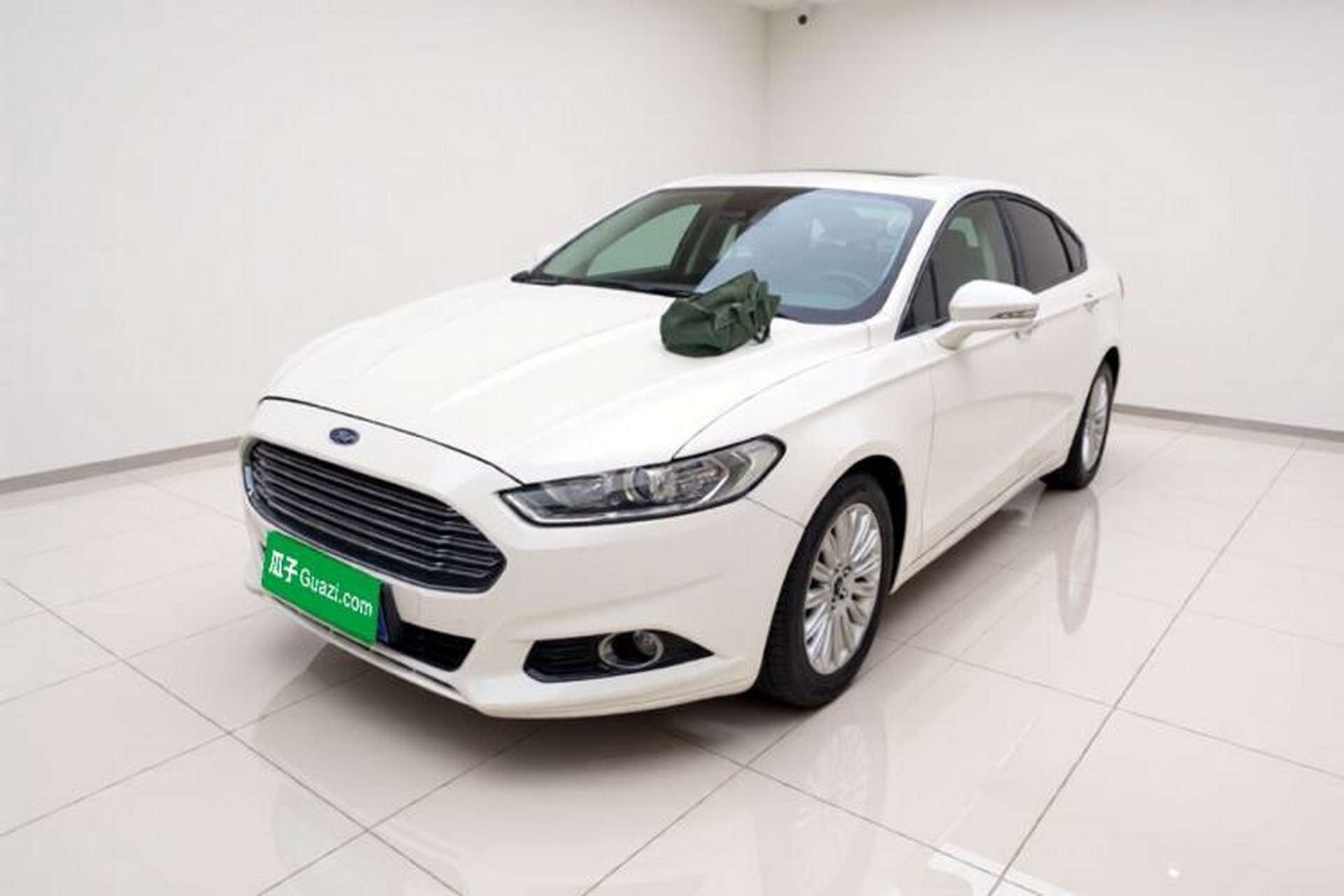 Used Ford Mondeo 2013 2.0L GTDi 200 Fashion Edition Front Left 45 Deg