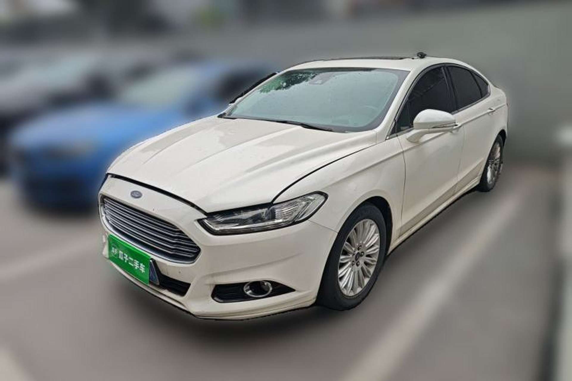 Used Ford Mondeo 2013 2.0L GTDi 200 Luxury Model Front Left 45 Deg