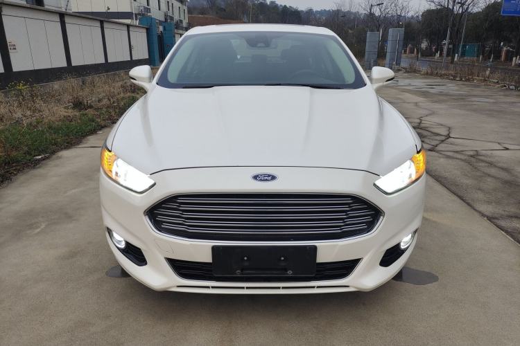 Used Ford Mondeo 2013 2.0L GTDi 200 Fashion Edition Front