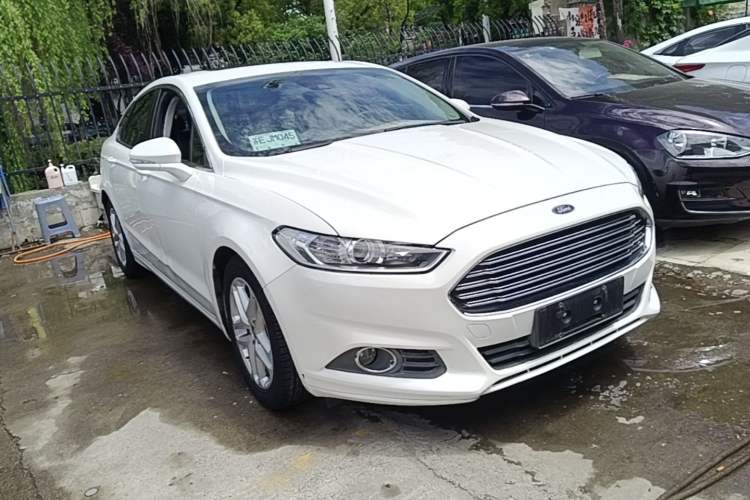 Used Ford Mondeo 2013 1.5L GTDi180 Fashion Edition Front Right 45 Deg