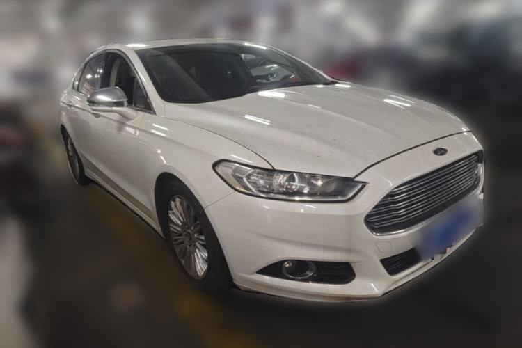 Used Ford Mondeo 2013 2.0L GTDi 200 Fashion Edition Front Right 45 Deg