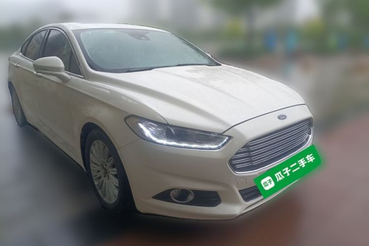 Used Ford Mondeo 2013 2.0L GTDi 200 Fashion Edition Front Right 45 Deg