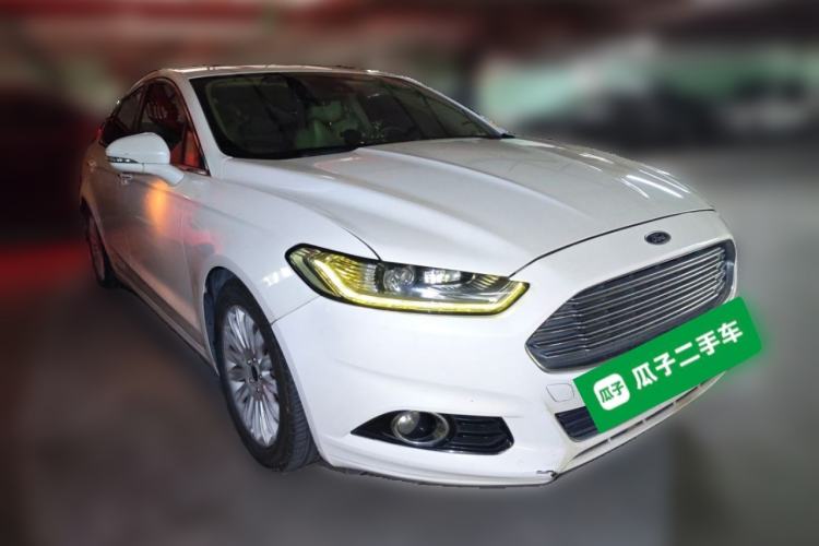 Used Ford Mondeo 2013 2.0L GTDi 200 Luxury Model Front Right 45 Deg