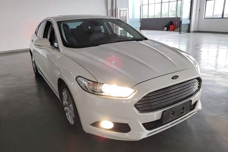 Used Ford Mondeo 2013 1.5L GTDi180 Fashion Edition Front Right 45 Deg