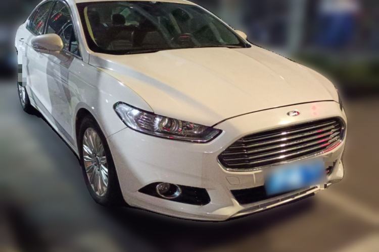 Used Ford Mondeo 2013 2.0L GTDi 200 Fashion Edition Front Right 45 Deg