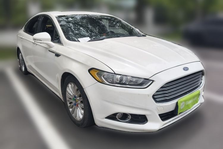Used Ford Mondeo 2013 2.0L GTDi 200 Fashion Edition Front Right 45 Deg