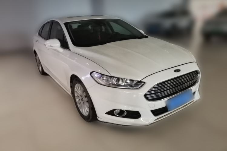 Used Ford Mondeo 2013 2.0L GTDi 200 Fashion Edition Front Right 45 Deg