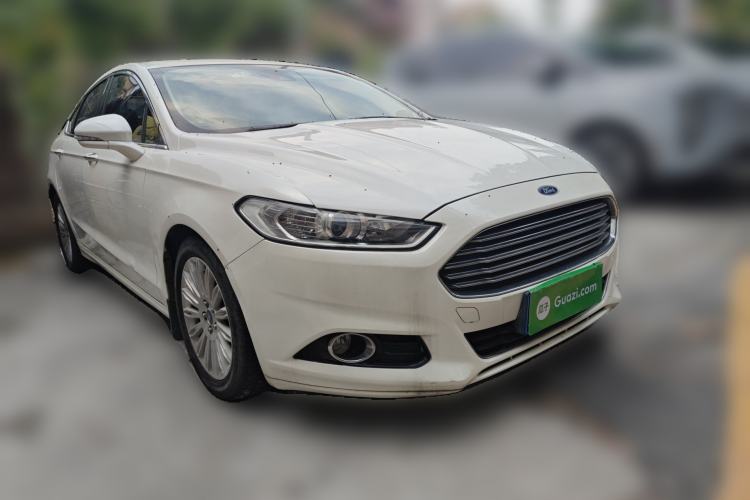 Used Ford Mondeo 2013 2.0L GTDi 200 Fashion Edition Front Right 45 Deg