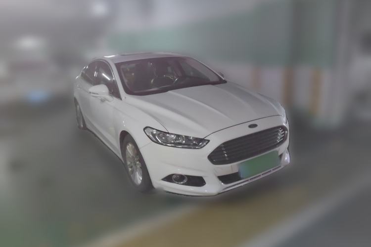 Used Ford Mondeo 2013 2.0L GTDi 200 Fashion Edition Front Right 45 Deg