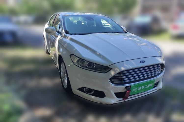 Used Ford Mondeo 2013 2.0L GTDi 200 Fashion Edition Front Right 45 Deg