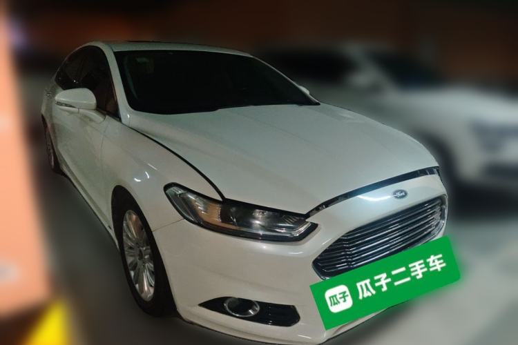 Used Ford Mondeo 2013 2.0L GTDi 200 Fashion Edition Front Right 45 Deg