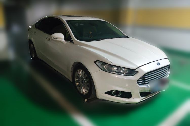 Used Ford Mondeo 2013 2.0L GTDi 200 Fashion Edition Front Right 45 Deg