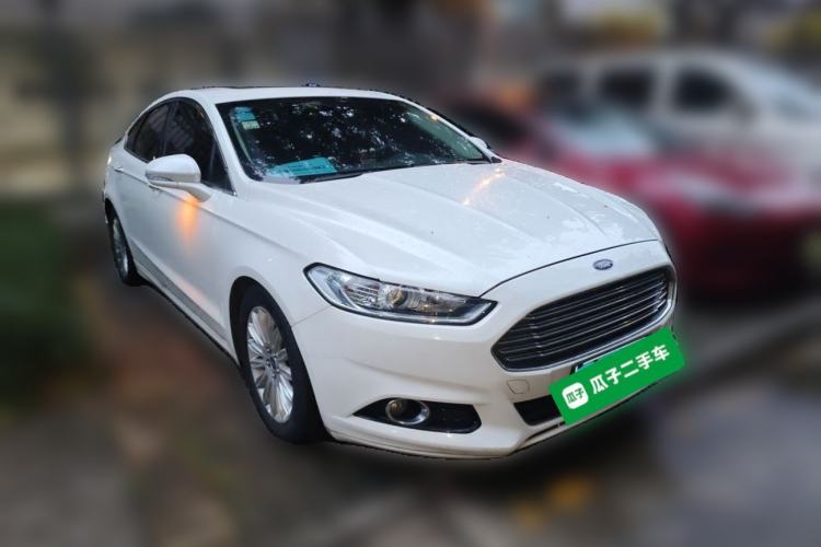 Used Ford Mondeo 2013 2.0L GTDi 200 Fashion Edition Front Right 45 Deg