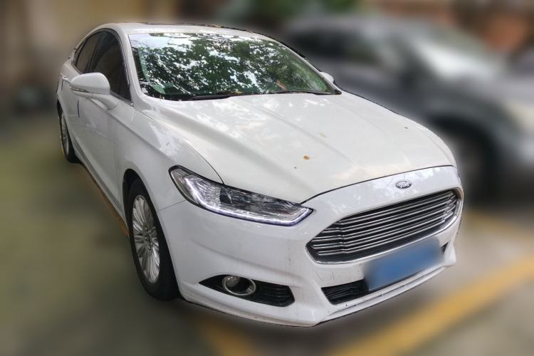 Used Ford Mondeo 2013 2.0L GTDi 200 Fashion Edition Front Right 45 Deg