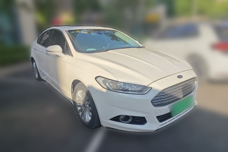 Used Ford Mondeo 2013 2.0L GTDi 200 Fashion Edition Front Right 45 Deg