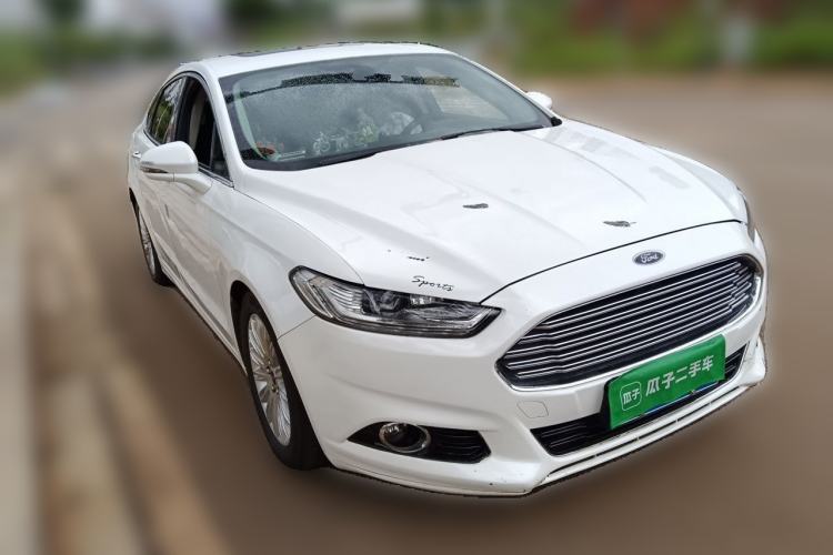 Used Ford Mondeo 2013 2.0L GTDi 200 Luxury Model Front Right 45 Deg