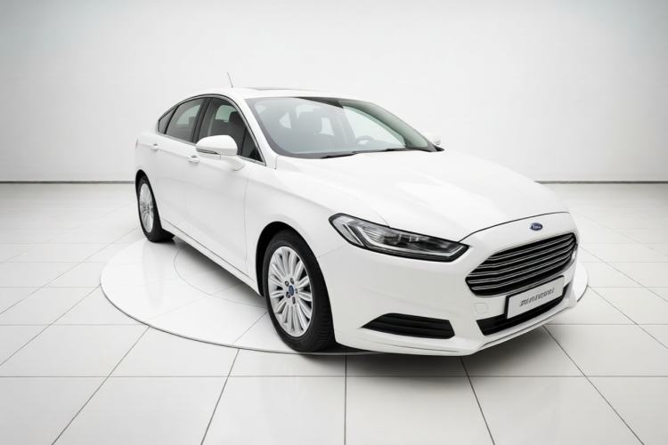 Used Ford Mondeo 2013 2.0L GTDi 200 Luxury Model Front Right 45 Deg