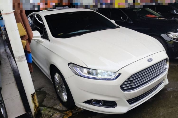 Used Ford Mondeo 2013 2.0L GTDi 200 Fashion Edition Front Right 45 Deg