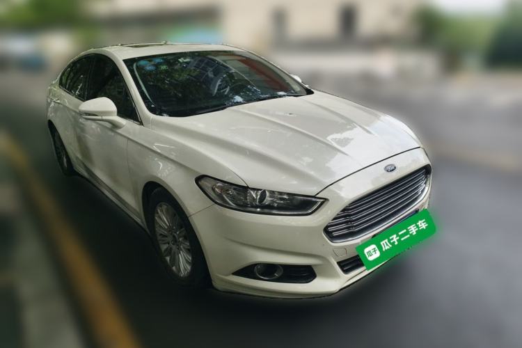 Used Ford Mondeo 2013 2.0L GTDi 200 Fashion Edition Front Right 45 Deg