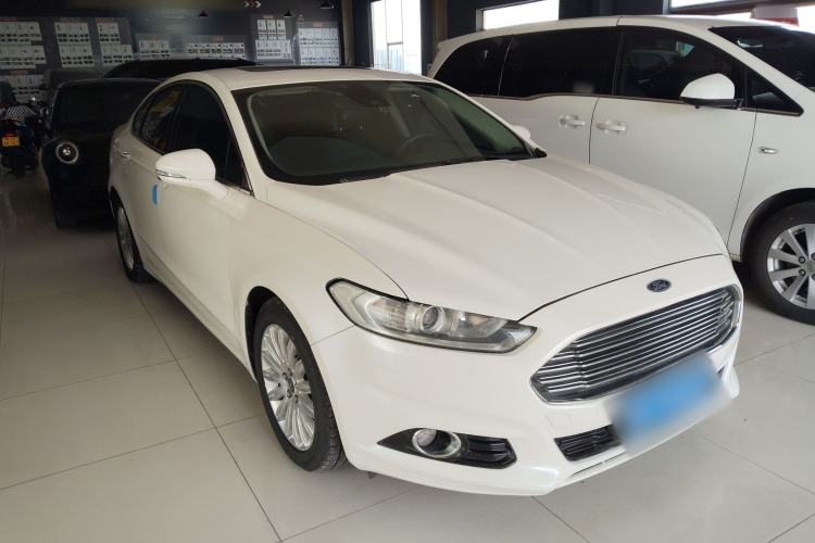 Used Ford Mondeo 2013 2.0L GTDi 200 Fashion Edition Front Right 45 Deg